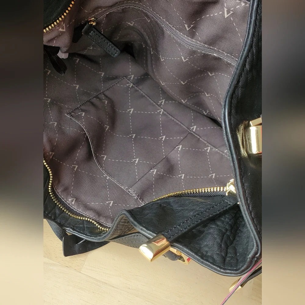 NEW Vince Camuto Genuine Pebble Leather "Riley" Tote Crossbody Bag Purse Black - Picture 13 of 16